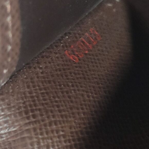 Authentic Louis Vuitton Damier Multicles 6 Key Hooks Case Brown Small Plaid - Picture 6 of 9